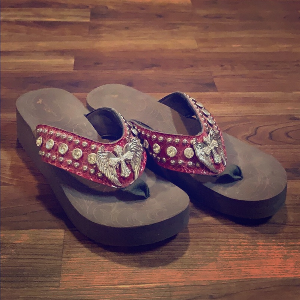 Montana west flip flops! NWOT